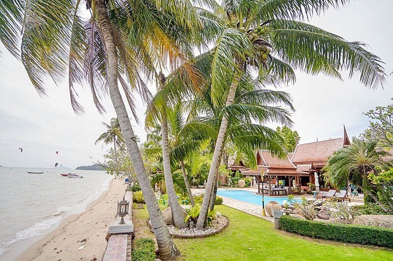 Garden-beach-royal-thai-villas