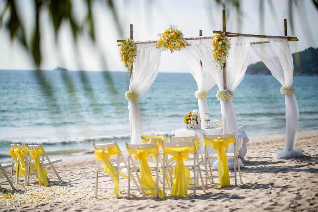 beach-wedding-phuket-thailand-ceremony